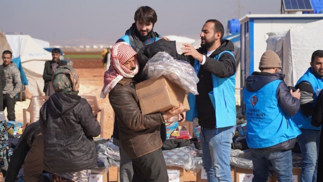 Türkiye Diyanet Vakfı İdlibli aileleri sıcak yuvalarına taşıyor